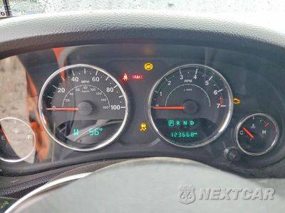 Zdjęcie 9 z 13 samochodu: 2014 JEEP WRANGLER UNLIMITED SAHARA VIN:1C4HJWEG1EL310141 - miniatura
