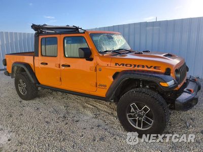 Czwarte zdjęcie samochodu z boku: 2025 JEEP GLADIATOR MOJAVE VIN:1C6RJTEG8SL523268 - miniatura