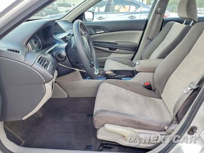 Zdjęcie 7 z 12 samochodu: 2010 HONDA ACCORD LX VIN:1HGCP2F32AA126461 - miniatura