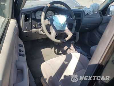 Zdjęcie 8 z 12 samochodu: 2003 TOYOTA TACOMA V6 VIN:5TEWN72N83Z232444 - miniatura