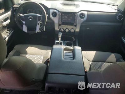 Zdjęcie 8 z 12 samochodu: 2020 TOYOTA TUNDRA CREWMAX SR5 VIN:5TFEY5F11LX269003 - miniatura