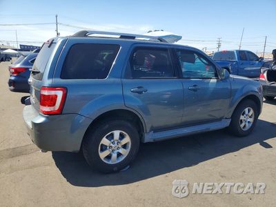 Trzecie zdjęcie samochodu z tyłu: 2010 FORD ESCAPE LIMITED VIN:1FMCU0E72AKB08533 - miniatura