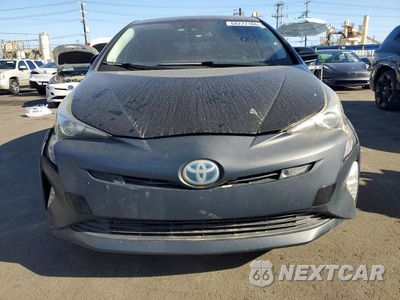 Piąte zdjęcie samochodu w środku: 2017 TOYOTA PRIUS THREE TOURING VIN:JTDKARFU0H3044241 - miniatura