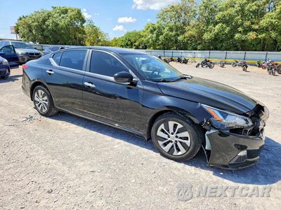 Czwarte zdjęcie samochodu z boku: 2019 NISSAN ALTIMA S VIN:1N4BL4BV3KC103940 - miniatura