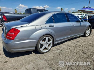 Trzecie zdjęcie samochodu z tyłu: 2013 MERCEDES-BENZ S 550 VIN:WDDNG7DB2DA525184 - miniatura