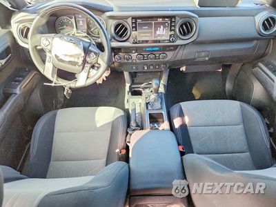Zdjęcie 8 z 12 samochodu: 2021 TOYOTA TACOMA TRD OFF-ROAD VIN:3TYCZ5AN2MT043644 - miniatura