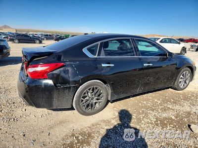 Trzecie zdjęcie samochodu z tyłu: 2017 NISSAN ALTIMA 2.5 SV VIN:1N4AL3AP3HC132940 - miniatura