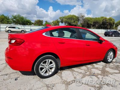 Trzecie zdjęcie samochodu z tyłu: 2019 CHEVROLET CRUZE LT VIN:1G1BE5SM0K7127910 - miniatura