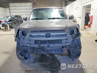 Piąte zdjęcie samochodu w środku: 2004 TOYOTA TUNDRA LIMITED VIN:5TBDT48104S461966 - miniatura