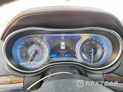 Zdjęcie 9 z 13 samochodu: 2019 CHRYSLER 300 LIMITED VIN:2C3CCAKG1KH528816 - miniatura