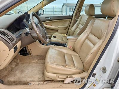 Zdjęcie 7 z 13 samochodu: 2005 HONDA ACCORD EX VIN:1HGCM66585A051238 - miniatura