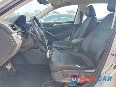 Zdjęcie 7 z 12 samochodu: 2017 VOLKSWAGEN PASSAT SE VIN:1VWGT7A30HC055093 - miniatura