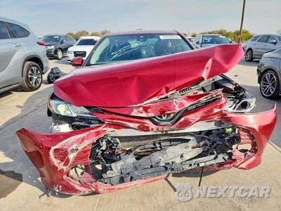 Piąte zdjęcie samochodu w środku: 2020 TOYOTA CAMRY LE VIN:4T1C11AKXLU333525 - miniatura