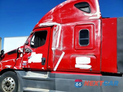 Zdjęcie 9 z 10 samochodu: 2023 FREIGHTLINER CASCADIA 126 SEMI TRUCK VIN:3AKJHHDR8PSUC6749 - miniatura