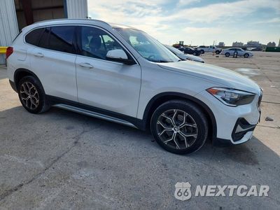 Czwarte zdjęcie samochodu z boku: 2020 BMW X1 XDRIVE28I VIN:WBXJG9C06L5P55471 - miniatura
