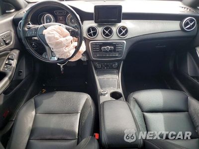 Zdjęcie 8 z 12 samochodu: 2014 MERCEDES-BENZ CLA 250 VIN:WDDSJ4EB1EN041602 - miniatura