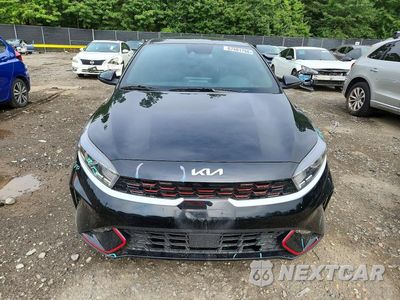 Piąte zdjęcie samochodu w środku: 2023 KIA FORTE GT LINE VIN:3KPF54AD6PE685367 - miniatura