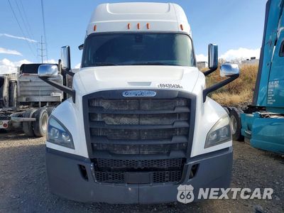 Piąte zdjęcie samochodu w środku: 2019 FREIGHTLINER CASCADIA 1 - TRUCK CAB AND CHASSIS VIN:3AKJHHDR2KSKL4272 - miniatura