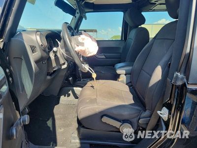 Zdjęcie 7 z 12 samochodu: 2016 JEEP WRANGLER SPORT VIN:1C4AJWAG9GL339655 - miniatura