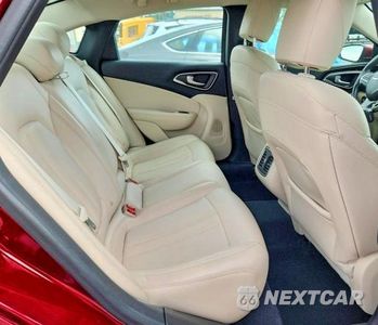 Zdjęcie 10 z 12 samochodu: 2015 CHRYSLER 200 C VIN:1C3CCCCB5FN605618 - miniatura