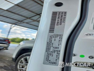 Zdjęcie 12 z 12 samochodu: 2025 JEEP COMPASS LIMITED VIN:3C4NJDCN6ST507878 - miniatura