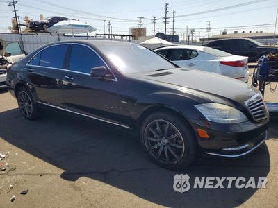 Czwarte zdjęcie samochodu z boku: 2012 MERCEDES-BENZ S 550 4MATIC VIN:WDDNG9EBXCA457676 - miniatura