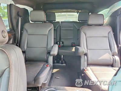 Zdjęcie 10 z 13 samochodu: 2023 CHEVROLET TAHOE K1500 HIGH COUNTRY VIN:1GNSKTKL2PR549370 - miniatura