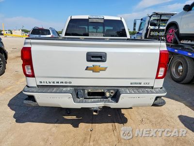 Zdjęcie 6 z 12 samochodu: 2018 CHEVROLET SILVERADO K1500 LTZ VIN:3GCUKSEC0JG226949 - miniatura