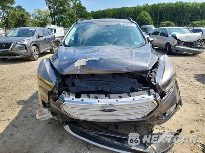 Piąte zdjęcie samochodu w środku: 2018 FORD ESCAPE SE VIN:1FMCU9GD1JUC31493 - miniatura