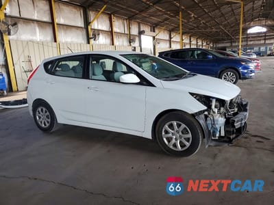Czwarte zdjęcie samochodu z boku: 2014 HYUNDAI ACCENT GS VIN:KMHCT5AEXEU161642 - miniatura