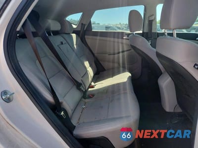 Zdjęcie 11 z 14 samochodu: 2019 HYUNDAI TUCSON SE VIN:KM8J2CA44KU927821 - miniatura