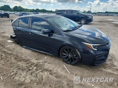 Czwarte zdjęcie samochodu z boku: 2023 TOYOTA COROLLA XSE VIN:5YFT4MCE5PP165137 - miniatura