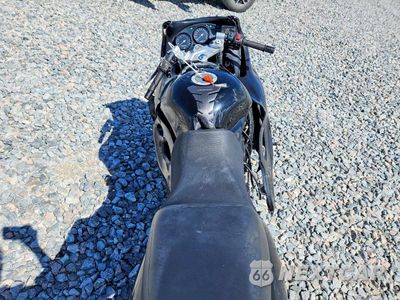 Zdjęcie 6 z 9 samochodu: 2006 SUZUKI GSX600 F VIN:JS1GN79A162101088 - miniatura