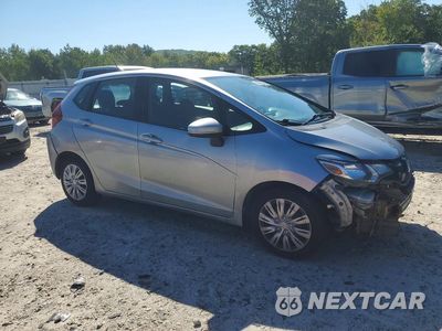 Czwarte zdjęcie samochodu z boku: 2017 HONDA FIT LX VIN:3HGGK5G57HM707971 - miniatura