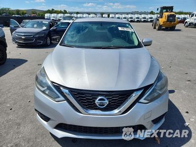 Piąte zdjęcie samochodu w środku: 2018 NISSAN SENTRA S VIN:3N1AB7AP0JY334557 - miniatura