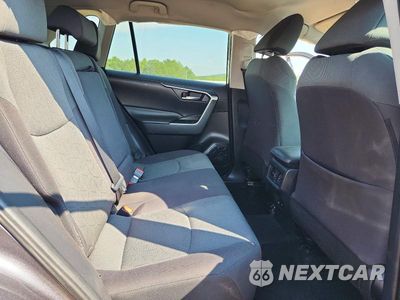 Zdjęcie 11 z 14 samochodu: 2021 TOYOTA RAV4 XLE VIN:2T3W1RFV6MC152205 - miniatura