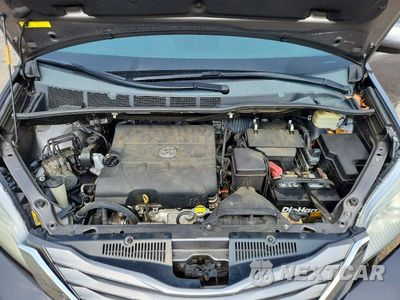 Zdjęcie 12 z 13 samochodu: 2015 TOYOTA SIENNA XLE 8-PASSENGER VIN:5TDYK3DC1FS641490 - miniatura