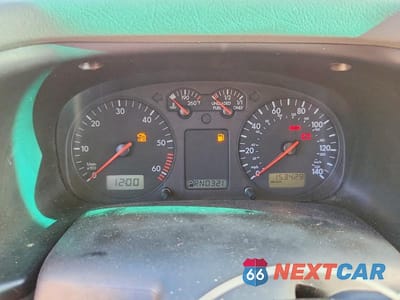 Zdjęcie 8 z 10 samochodu: 2000 VOLKSWAGEN EUROVAN CAMPER RV VIN:WV2EH4708YH102866 - miniatura