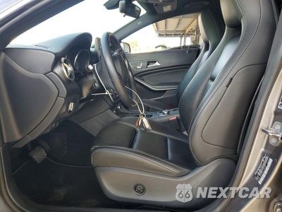 Zdjęcie 7 z 12 samochodu: 2019 MERCEDES-BENZ CLA 250 VIN:WDDSJ4EB7KN769680 - miniatura