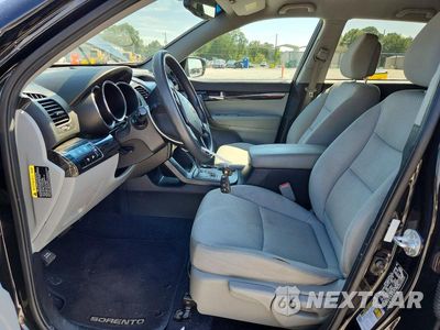 Zdjęcie 7 z 13 samochodu: 2011 KIA SORENTO LX VIN:5XYKT4A19BG151835 - miniatura