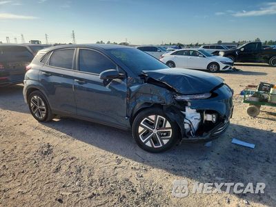 Czwarte zdjęcie samochodu z boku: 2022 HYUNDAI KONA LIMITED VIN:KM8K53AG0NU136423 - miniatura