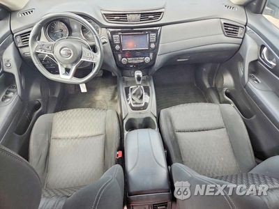 Zdjęcie 8 z 14 samochodu: 2017 NISSAN ROGUE SV VIN:KNMAT2MV7HP532068 - miniatura