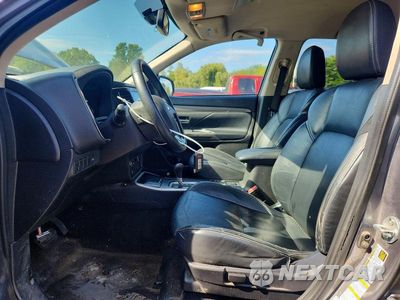 Zdjęcie 7 z 13 samochodu: 2019 MITSUBISHI OUTLANDER SE VIN:JA4AZ3A35KJ001270 - miniatura