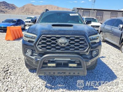 Piąte zdjęcie samochodu w środku: 2020 TOYOTA TACOMA TRD SPORT VIN:3TMBZ5DN4LM023512 - miniatura