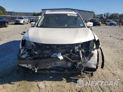 Piąte zdjęcie samochodu w środku: 2019 NISSAN ROGUE SL VIN:5N1AT2MT5KC773877 - miniatura