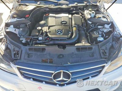 Zdjęcie 11 z 12 samochodu: 2014 MERCEDES-BENZ C 250 VIN:WDDGF4HB5ER310129 - miniatura