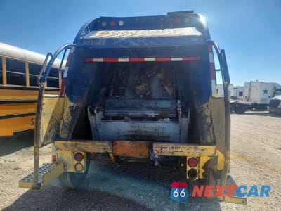 Zdjęcie 6 z 13 samochodu: 2013 MACK 600 MRU600 VIN:1M2AV17C7DM010353 - miniatura
