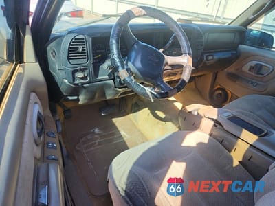 Zdjęcie 8 z 11 samochodu: 1998 CHEVROLET GMT-400 C1500 VIN:2GCEC19R9W1174389 - miniatura
