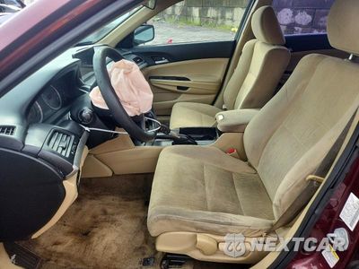 Zdjęcie 7 z 13 samochodu: 2011 HONDA ACCORD LX VIN:1HGCP2F36BA050194 - miniatura