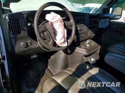 Zdjęcie 8 z 13 samochodu: 2025 CHEVROLET EXPRESS G2500 VIN:1GCWGAFP1S1109192 - miniatura